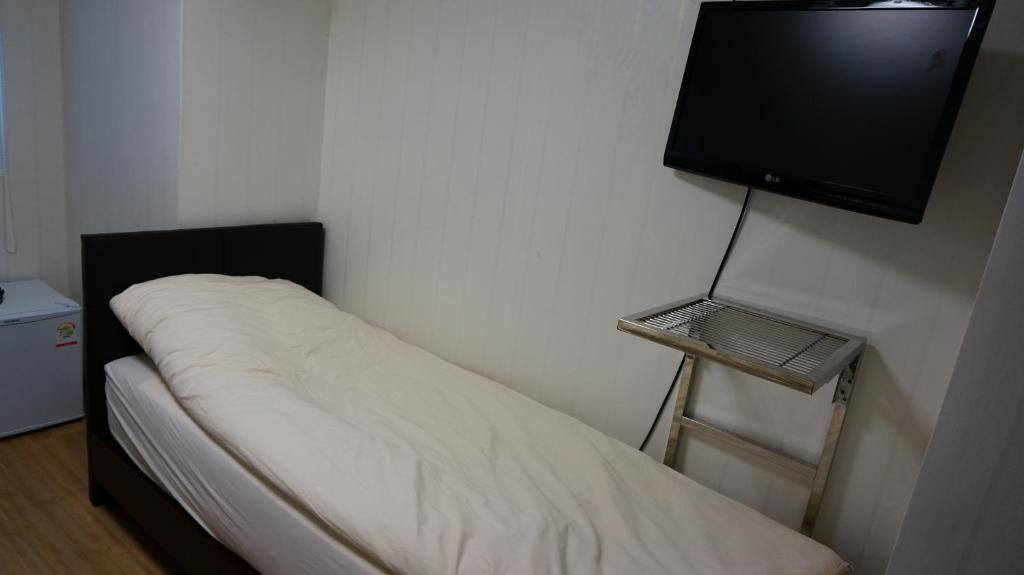 New Myeongdong Guest house *