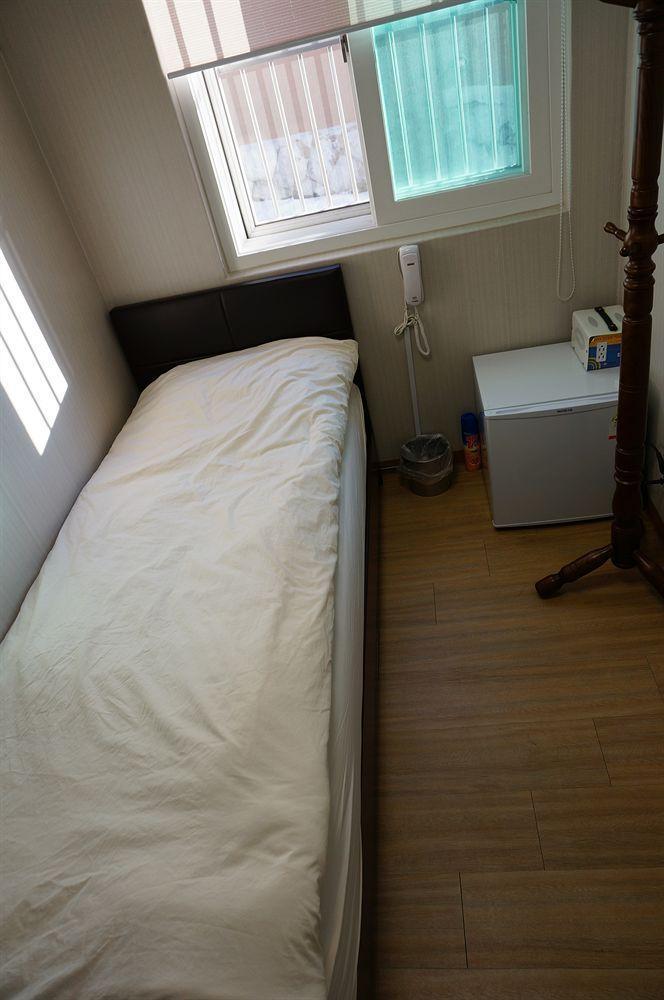 New Myeongdong Guest house *